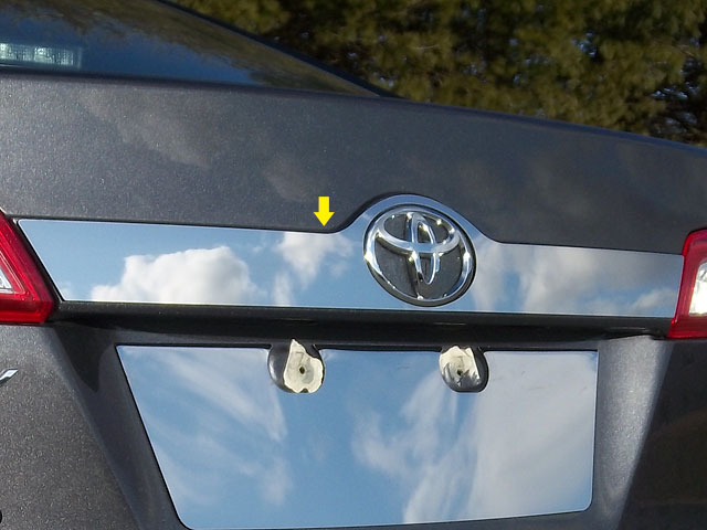 Toyota Camry Chrome License Bar Trim