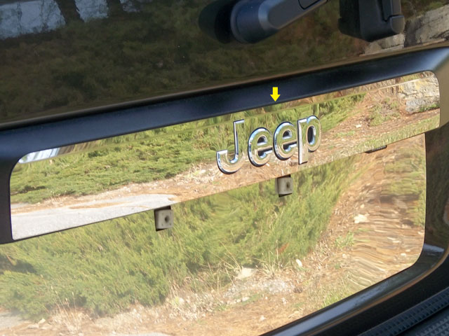 Jeep Liberty Chrome License Bar Accent