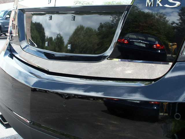 Lincoln MKS Chrome Trunk Lid Trim